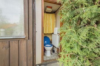 Suchý záchod - Prodej chaty / chalupy 57 m², Praha 5 - Řeporyje