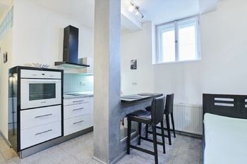 Prodej bytu 1+kk v osobním vlastnictví 25 m², Praha 8 - Libeň