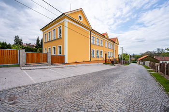 Prodej domu 175 m², Hluboš
