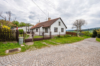Prodej domu 175 m², Hluboš