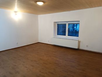 dětský pokoj  - Prodej domu 115 m², Pnětluky