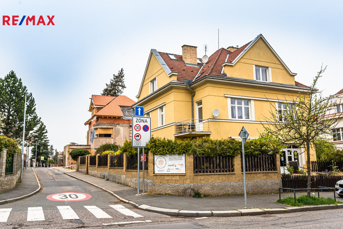 Pronájem bytu 2+kk v osobním vlastnictví, 100 m2, Praha 6 - Dejvice