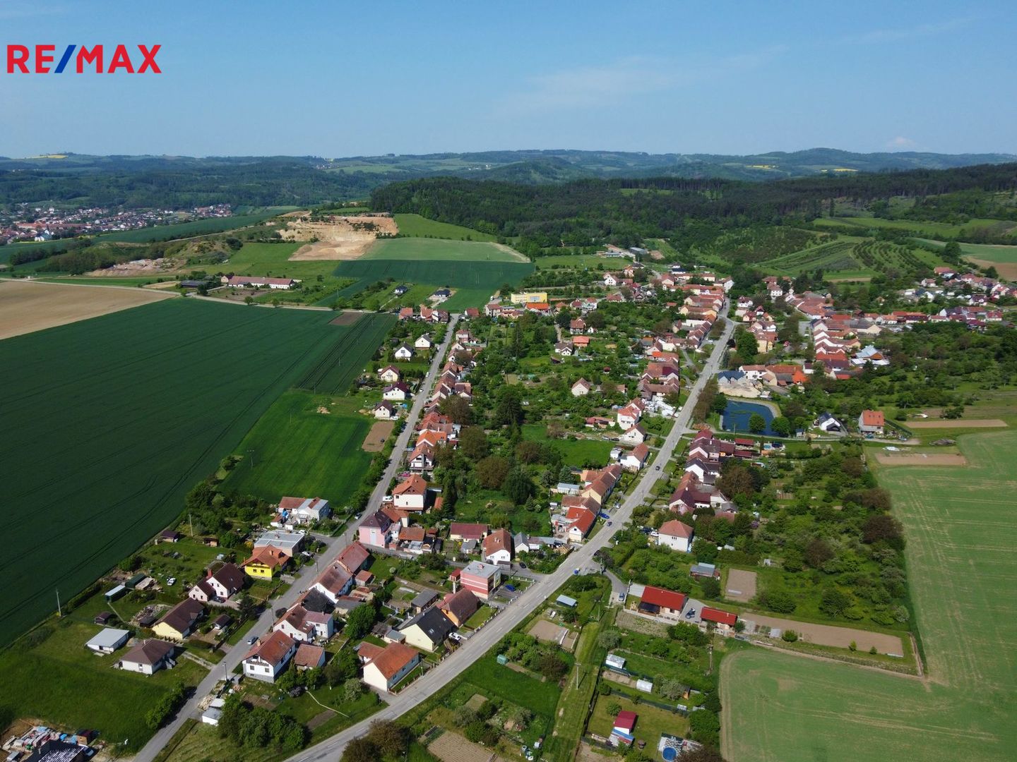Prodej pozemku, 2145 m2, Voděrady