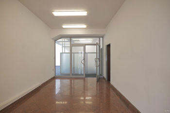 Pronájem kancelářských prostor 660 m², Chrastava