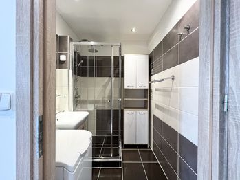 koupelna  - Pronájem bytu 3+1 v osobním vlastnictví 60 m², Jablonec nad Nisou
