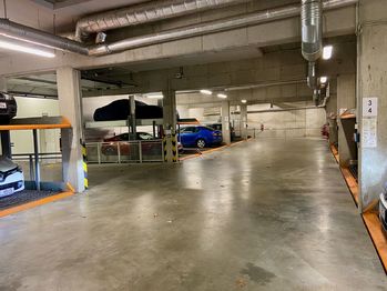 Pronájem garážového stání 10 m², Brno