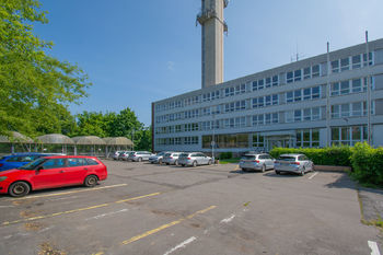 parkoviště - Pronájem kancelářských prostor 321 m², Pardubice