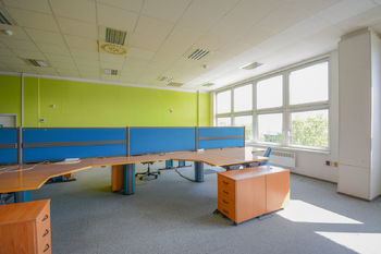 kancelář - Pronájem kancelářských prostor 321 m², Pardubice