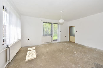 Obývací pokoj - Prodej domu 153 m², Oselce