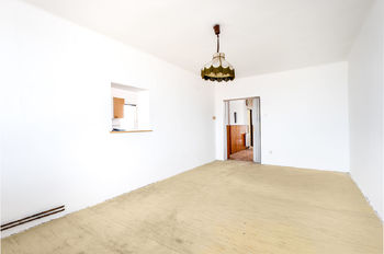 OBÝVACÍ POKOJ - Prodej bytu 3+1 v osobním vlastnictví 88 m², Turovec
