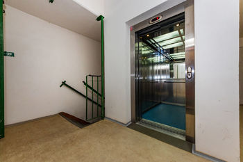 Prodej bytu 3+1 v osobním vlastnictví 76 m², Praha 5 - Stodůlky