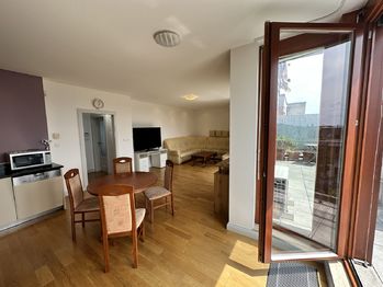 Prodej bytu 2+kk v osobním vlastnictví 50 m², Praha 3 - Žižkov