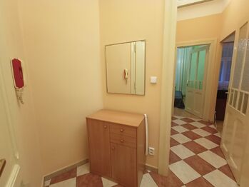 Pronájem bytu 2+kk v osobním vlastnictví 39 m², Praha 2 - Nusle