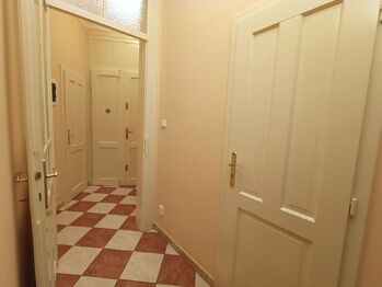 Pronájem bytu 2+kk v osobním vlastnictví 39 m², Praha 2 - Nusle