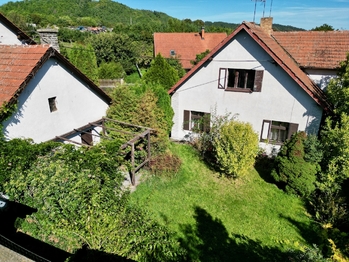 Krásná chalupa se stodolou - Prodej domu 410 m², Nezabudice