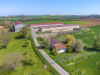 Prodej zemědělského objektu 3690 m², Dolní Chvatliny