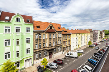 Výhled z bytu v podkroví - Prodej nájemního domu 294 m², Teplice
