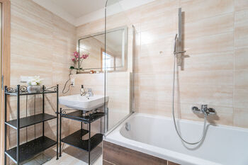 Pronájem bytu 2+kk v osobním vlastnictví 54 m², Praha 10 - Uhříněves