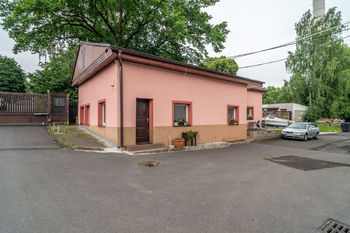 Prodej komerčního objektu 8267 m², Děčín