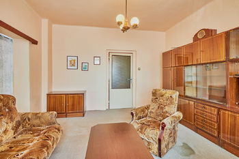 obývací pokoj v přízemí - Prodej domu 120 m², Libušín