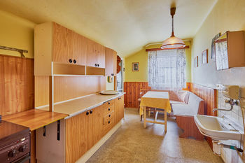 kuchyň v patře - Prodej domu 120 m², Libušín