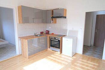 Pronájem bytu 2+kk v osobním vlastnictví 37 m², Hradec Králové
