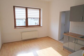 Pronájem bytu 2+kk v osobním vlastnictví 37 m², Hradec Králové