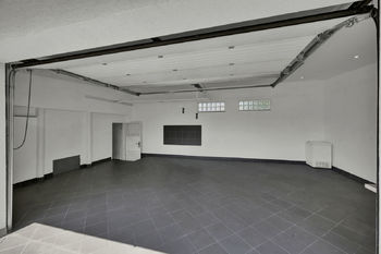 Dvougaráž - Prodej bytu 3+kk v osobním vlastnictví 181 m², Třebestovice