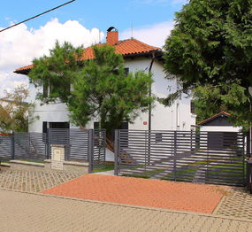 Prodej domu 150 m², Tachlovice (ID 093-NP01750)