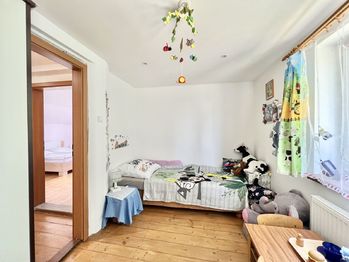 dětský pokoj - Prodej domu 200 m², Železný Brod