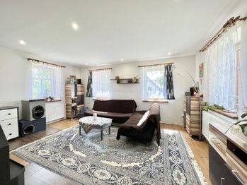 obývací pokoj  - Prodej domu 200 m², Železný Brod