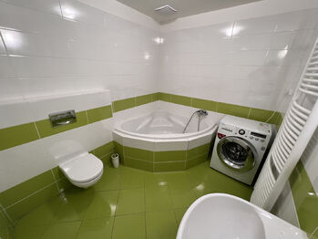 Pronájem bytu 1+kk v osobním vlastnictví 49 m², Praha 5 - Hlubočepy