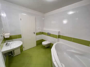 Pronájem bytu 1+kk v osobním vlastnictví 49 m², Praha 5 - Hlubočepy