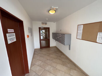Pronájem bytu 1+kk v osobním vlastnictví 49 m², Praha 5 - Hlubočepy