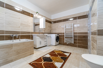 Prodej domu 240 m², Dolní Bojanovice