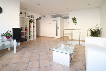 Prodej obchodních prostor 151 m², Praha 4 - Michle