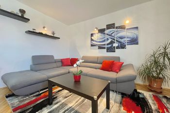 obývací pokoj  - Prodej bytu 4+kk v osobním vlastnictví 114 m², Milovice