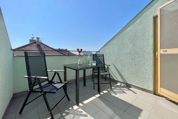 terasa  - Prodej bytu 4+kk v osobním vlastnictví 114 m², Milovice