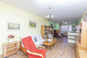  Obývací pokoj - Prodej bytu 3+kk v osobním vlastnictví 92 m², Úštěk