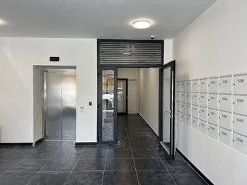 Prodej bytu 2+kk v osobním vlastnictví 51 m², Praha 9 - Libeň