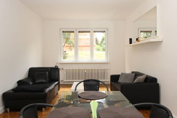 obývací pokoj - Prodej bytu 3+1 v družstevním vlastnictví 74 m², Praha 10 - Malešice