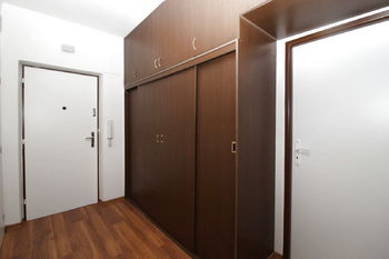 chodba - Prodej bytu 3+1 v družstevním vlastnictví 74 m², Praha 10 - Malešice
