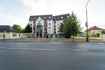 Pohled na dům na adrese Dlabačova 2208, Nymburk  - Prodej obchodních prostor 66 m², Nymburk