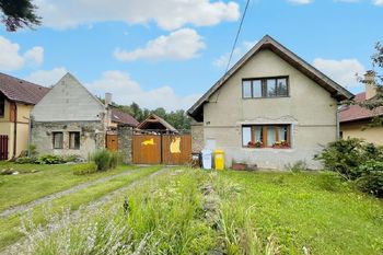 Prodej domu 429 m², Neratovice (ID 061-NP02428)