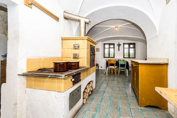 Kachlová kamna na vaření i na pečení - Prodej domu 95 m², Horní Kalná