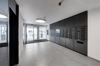 Prodej bytu 2+kk v osobním vlastnictví 56 m², Praha 7 - Holešovice