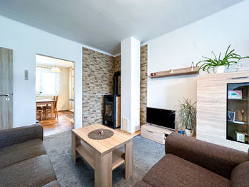 obývací pokoj - Prodej bytu 2+1 v osobním vlastnictví 61 m², Kamýk nad Vltavou