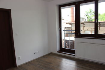 pokoj 1 - Pronájem bytu 2+kk v osobním vlastnictví 40 m², Olomouc