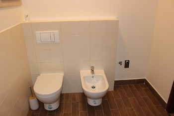 WC s bidetem - Pronájem bytu 2+kk v osobním vlastnictví 40 m², Olomouc