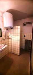 koupelna se sprchovým koutem - Prodej domu 238 m², Nová Bystřice